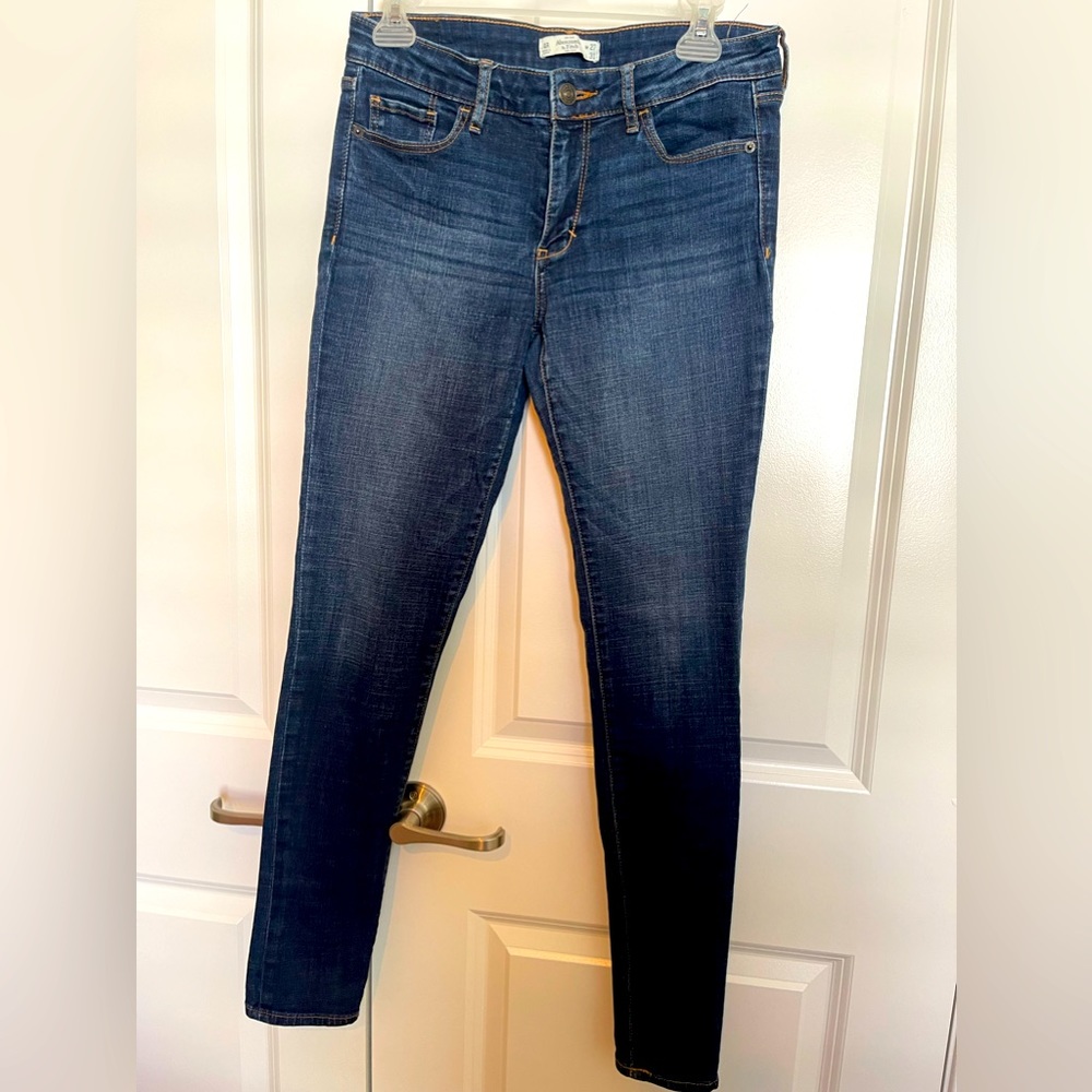 Abercrombie & Fitch Skinny 4R dark jean